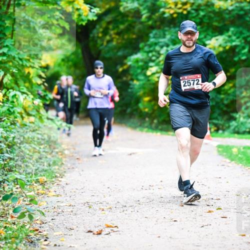 12.10.2025 - Bramfelder Halbmarathon 2025 Dr. Thomas Lammeyer http://msf.ph/oto/9348542 12.10.2025 10:27:44 Laufen 2572 meine-sportfotos.de