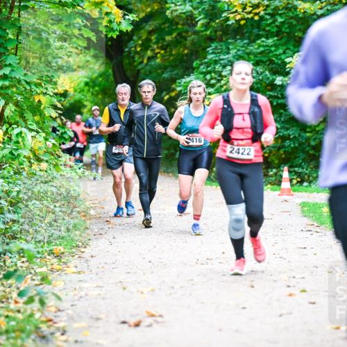 12.10.2025 - Bramfelder Halbmarathon 2025 Dr. Thomas Lammeyer http://msf.ph/oto/9348573 12.10.2025 10:27:49 Laufen 416, 255, 2422, 2253 meine-sportfotos.de