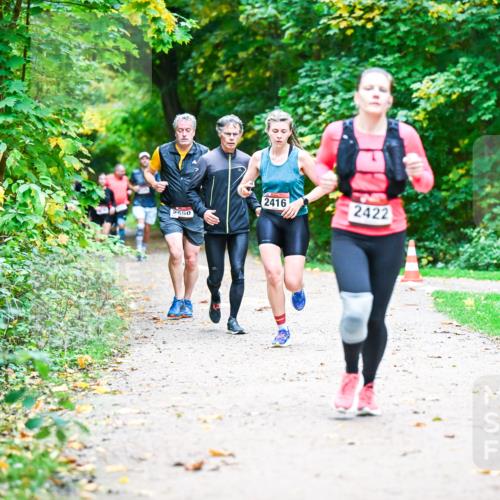 12.10.2025 - Bramfelder Halbmarathon 2025 Dr. Thomas Lammeyer http://msf.ph/oto/9348576 12.10.2025 10:27:50 Laufen 2416, 2422, 2650 meine-sportfotos.de