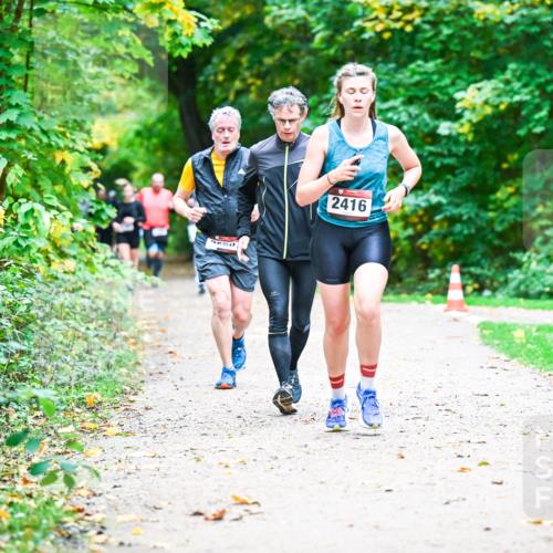 12.10.2025 - Bramfelder Halbmarathon 2025 Dr. Thomas Lammeyer http://msf.ph/oto/9348585 12.10.2025 10:27:51 Laufen 2416 meine-sportfotos.de