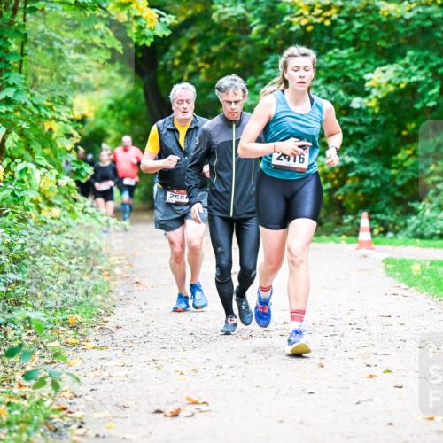 12.10.2025 - Bramfelder Halbmarathon 2025 Dr. Thomas Lammeyer http://msf.ph/oto/9348586 12.10.2025 10:27:52 Laufen 2550, 2416 meine-sportfotos.de