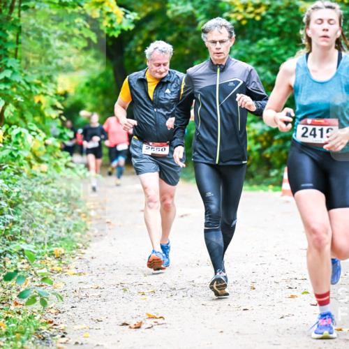 12.10.2025 - Bramfelder Halbmarathon 2025 Dr. Thomas Lammeyer http://msf.ph/oto/9348594 12.10.2025 10:27:53 Laufen 2550, 2419 meine-sportfotos.de