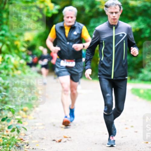 12.10.2025 - Bramfelder Halbmarathon 2025 Dr. Thomas Lammeyer http://msf.ph/oto/9348600 12.10.2025 10:27:54 Laufen 24 meine-sportfotos.de