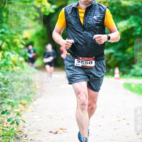 12.10.2025 - Bramfelder Halbmarathon 2025 Dr. Thomas Lammeyer http://msf.ph/oto/9348609 12.10.2025 10:27:55 Laufen 34, 2550, 31 meine-sportfotos.de