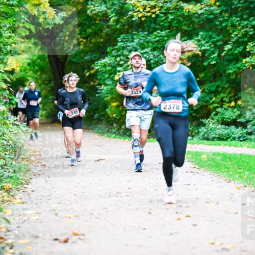 12.10.2025 - Bramfelder Halbmarathon 2025 Dr. Thomas Lammeyer http://msf.ph/oto/9348618 12.10.2025 10:27:58 Laufen 2462, 785, 2325, 2378 meine-sportfotos.de