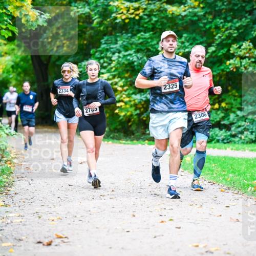 12.10.2025 - Bramfelder Halbmarathon 2025 Dr. Thomas Lammeyer http://msf.ph/oto/9348627 12.10.2025 10:28:00 Laufen 2334, 2785, 2325, 2306 meine-sportfotos.de