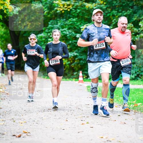 12.10.2025 - Bramfelder Halbmarathon 2025 Dr. Thomas Lammeyer http://msf.ph/oto/9348630 12.10.2025 10:28:01 Laufen 2334, 2785, 2325, 2306 meine-sportfotos.de