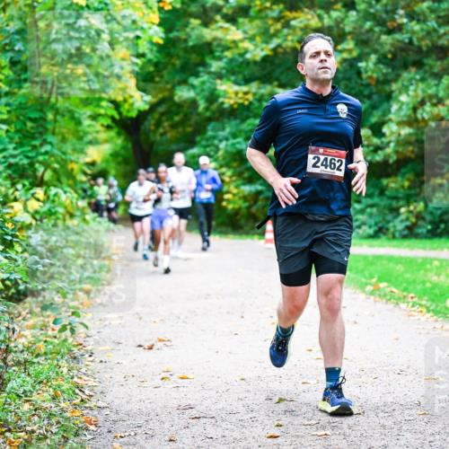12.10.2025 - Bramfelder Halbmarathon 2025 Dr. Thomas Lammeyer http://msf.ph/oto/9348671 12.10.2025 10:28:09 Laufen 2462 meine-sportfotos.de