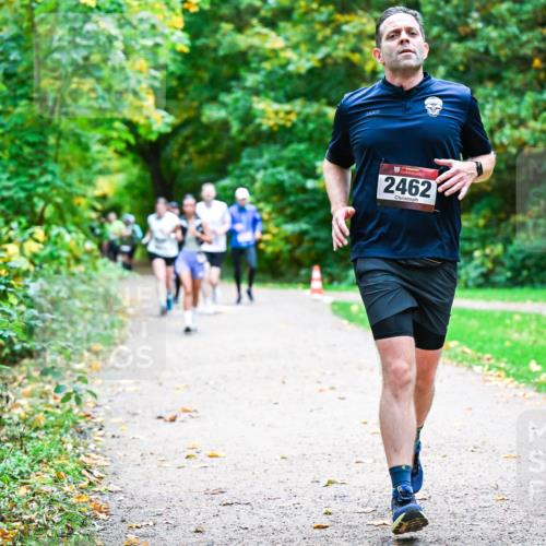12.10.2025 - Bramfelder Halbmarathon 2025 Dr. Thomas Lammeyer http://msf.ph/oto/9348673 12.10.2025 10:28:09 Laufen 2462 meine-sportfotos.de