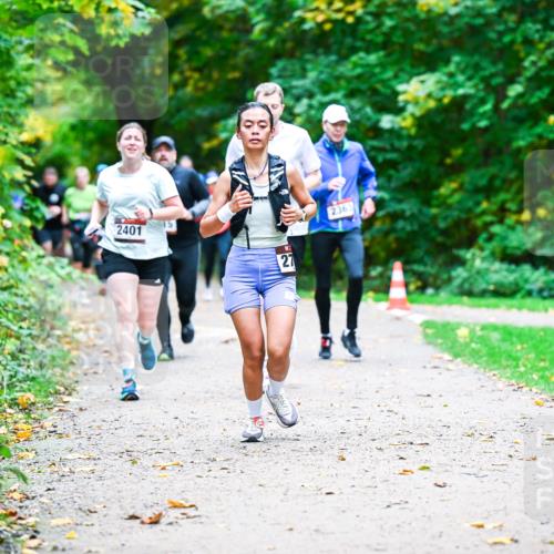 12.10.2025 - Bramfelder Halbmarathon 2025 Dr. Thomas Lammeyer http://msf.ph/oto/9348681 12.10.2025 10:28:11 Laufen 2401, 27, 2362 meine-sportfotos.de