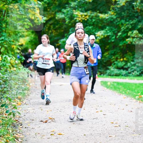 12.10.2025 - Bramfelder Halbmarathon 2025 Dr. Thomas Lammeyer http://msf.ph/oto/9348688 12.10.2025 10:28:12 Laufen 2401 meine-sportfotos.de