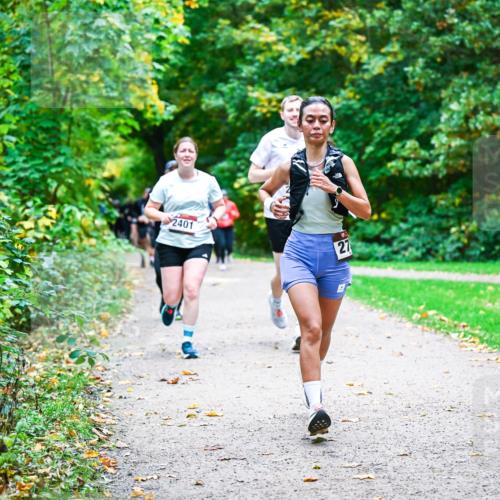 12.10.2025 - Bramfelder Halbmarathon 2025 Dr. Thomas Lammeyer http://msf.ph/oto/9348694 12.10.2025 10:28:13 Laufen 2401, 27 meine-sportfotos.de