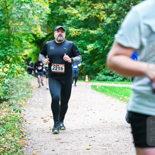 12.10.2025 - Bramfelder Halbmarathon 2025 Dr. Thomas Lammeyer http://msf.ph/oto/9348709 12.10.2025 10:28:16 Laufen 11, 2215, 401 meine-sportfotos.de