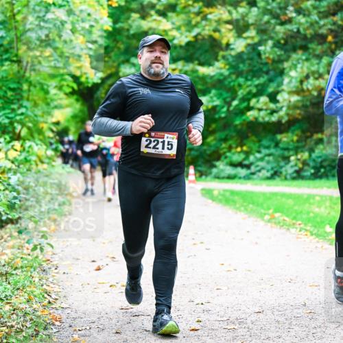 12.10.2025 - Bramfelder Halbmarathon 2025 Dr. Thomas Lammeyer http://msf.ph/oto/9348712 12.10.2025 10:28:16 Laufen 11, 2215, 2363 meine-sportfotos.de