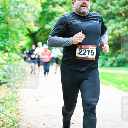 12.10.2025 - Bramfelder Halbmarathon 2025 Dr. Thomas Lammeyer http://msf.ph/oto/9348717 12.10.2025 10:28:17 Laufen 34, 11, 2215 meine-sportfotos.de