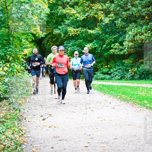 12.10.2025 - Bramfelder Halbmarathon 2025 Dr. Thomas Lammeyer http://msf.ph/oto/9348720 12.10.2025 10:28:19 Laufen 2983, 2394, 2239 meine-sportfotos.de