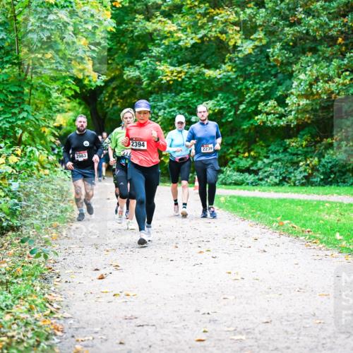 12.10.2025 - Bramfelder Halbmarathon 2025 Dr. Thomas Lammeyer http://msf.ph/oto/9348721 12.10.2025 10:28:19 Laufen 2983, 2394, 2239 meine-sportfotos.de