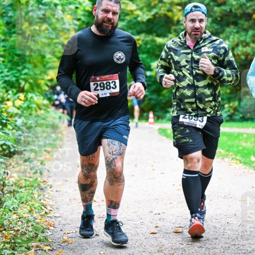 12.10.2025 - Bramfelder Halbmarathon 2025 Dr. Thomas Lammeyer http://msf.ph/oto/9348736 12.10.2025 10:28:23 Laufen 2983, 92, 2093, 93 meine-sportfotos.de