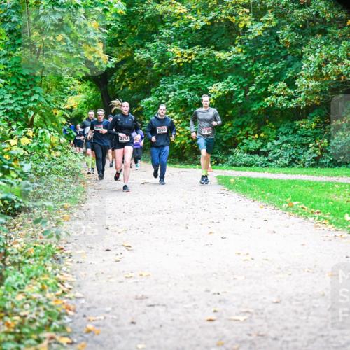 12.10.2025 - Bramfelder Halbmarathon 2025 Dr. Thomas Lammeyer http://msf.ph/oto/9348742 12.10.2025 10:28:25 Laufen 2744, 2220, 2185 meine-sportfotos.de