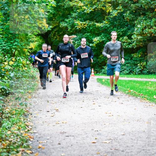 12.10.2025 - Bramfelder Halbmarathon 2025 Dr. Thomas Lammeyer http://msf.ph/oto/9348750 12.10.2025 10:28:28 Laufen 2996, 2220, 2744, 2185 meine-sportfotos.de