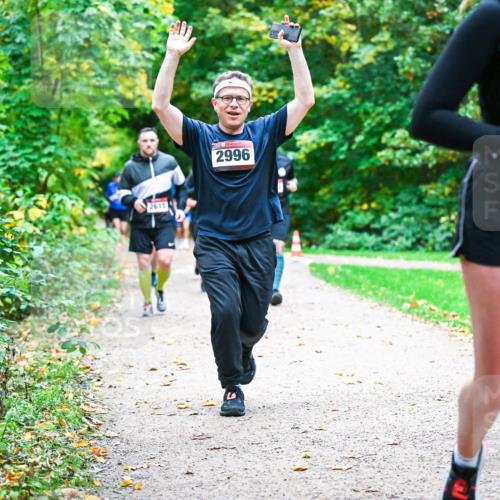 12.10.2025 - Bramfelder Halbmarathon 2025 Dr. Thomas Lammeyer http://msf.ph/oto/9348768 12.10.2025 10:28:31 Laufen 2615, 2996, 2744 meine-sportfotos.de