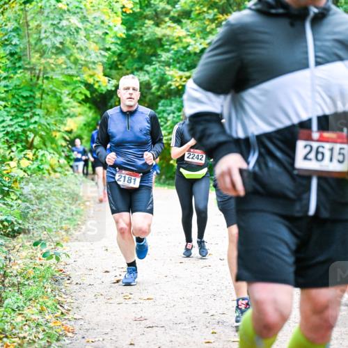 12.10.2025 - Bramfelder Halbmarathon 2025 Dr. Thomas Lammeyer http://msf.ph/oto/9348786 12.10.2025 10:28:35 Laufen 2181, 2242, 2615 meine-sportfotos.de