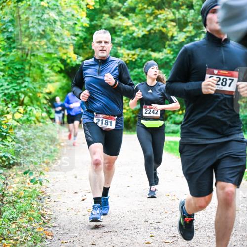 12.10.2025 - Bramfelder Halbmarathon 2025 Dr. Thomas Lammeyer http://msf.ph/oto/9348790 12.10.2025 10:28:36 Laufen 2181, 2242, 287 meine-sportfotos.de
