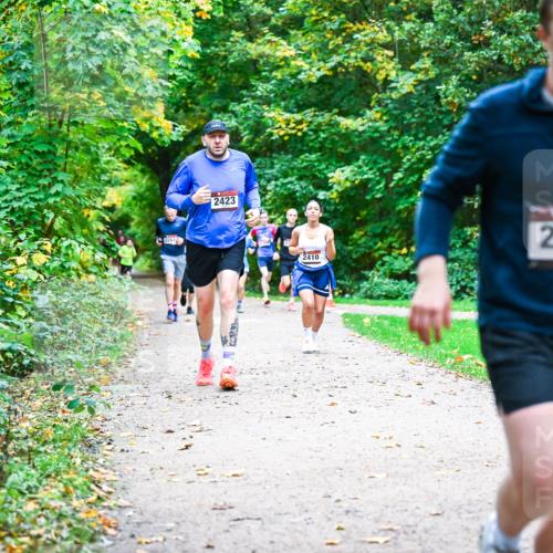 12.10.2025 - Bramfelder Halbmarathon 2025 Dr. Thomas Lammeyer http://msf.ph/oto/9348812 12.10.2025 10:28:39 Laufen 2261, 2423, 2410, 2290 meine-sportfotos.de