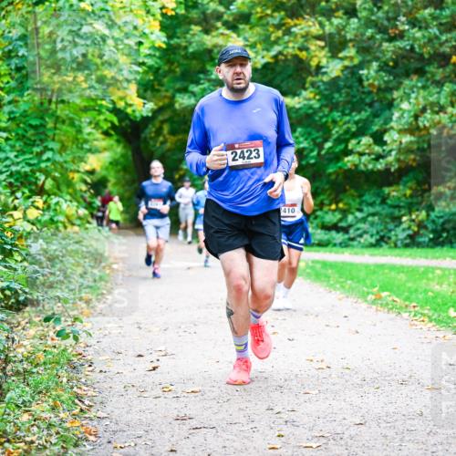 12.10.2025 - Bramfelder Halbmarathon 2025 Dr. Thomas Lammeyer http://msf.ph/oto/9348823 12.10.2025 10:28:41 Laufen 2423, 2410 meine-sportfotos.de