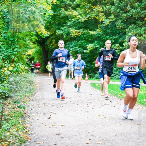 12.10.2025 - Bramfelder Halbmarathon 2025 Dr. Thomas Lammeyer http://msf.ph/oto/9348833 12.10.2025 10:28:43 Laufen 2261, 232, 2700, 2410 meine-sportfotos.de