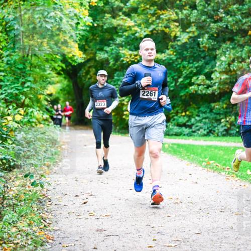 12.10.2025 - Bramfelder Halbmarathon 2025 Dr. Thomas Lammeyer http://msf.ph/oto/9348845 12.10.2025 10:28:45 Laufen 2323, 2261, 2759, 2700 meine-sportfotos.de