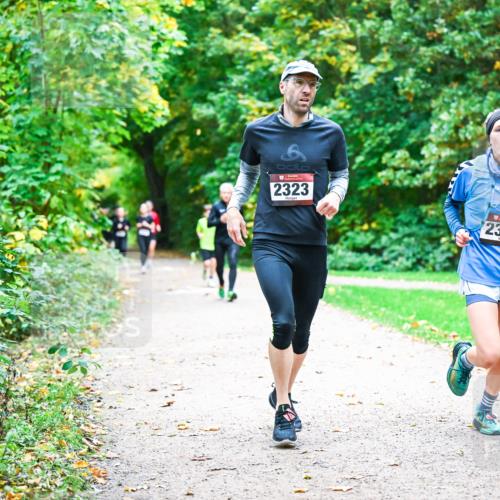 12.10.2025 - Bramfelder Halbmarathon 2025 Dr. Thomas Lammeyer http://msf.ph/oto/9348860 12.10.2025 10:28:47 Laufen 2323, 232 meine-sportfotos.de