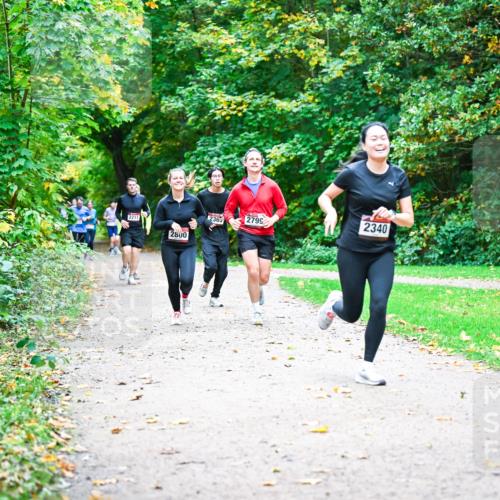 12.10.2025 - Bramfelder Halbmarathon 2025 Dr. Thomas Lammeyer http://msf.ph/oto/9348889 12.10.2025 10:28:56 Laufen 2363, 2799, 2211, 2340, 2800 meine-sportfotos.de