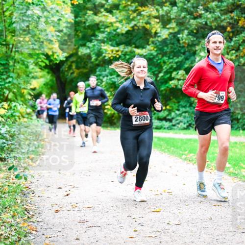 12.10.2025 - Bramfelder Halbmarathon 2025 Dr. Thomas Lammeyer http://msf.ph/oto/9348907 12.10.2025 10:28:58 Laufen 2800, 99 meine-sportfotos.de