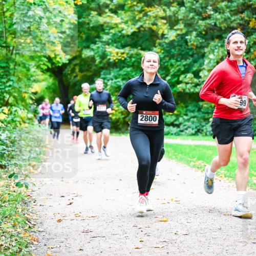 12.10.2025 - Bramfelder Halbmarathon 2025 Dr. Thomas Lammeyer http://msf.ph/oto/9348908 12.10.2025 10:28:58 Laufen 41, 2800, 99 meine-sportfotos.de