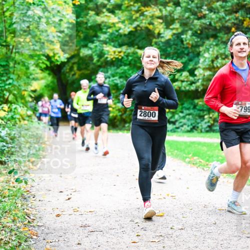 12.10.2025 - Bramfelder Halbmarathon 2025 Dr. Thomas Lammeyer http://msf.ph/oto/9348909 12.10.2025 10:28:58 Laufen 2800, 799 meine-sportfotos.de