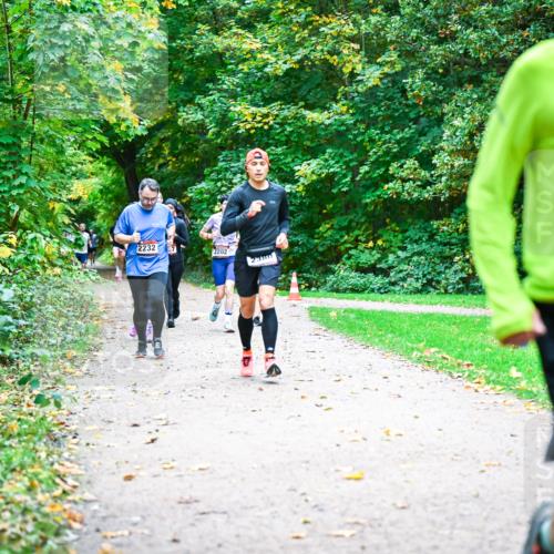 12.10.2025 - Bramfelder Halbmarathon 2025 Dr. Thomas Lammeyer http://msf.ph/oto/9348943 12.10.2025 10:29:04 Laufen 2232, 2202, 2380, 2201 meine-sportfotos.de