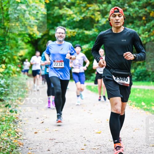 12.10.2025 - Bramfelder Halbmarathon 2025 Dr. Thomas Lammeyer http://msf.ph/oto/9348961 12.10.2025 10:29:06 Laufen 2232, 2380 meine-sportfotos.de