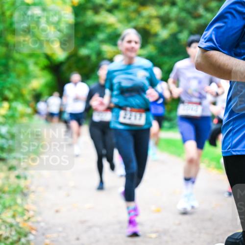 12.10.2025 - Bramfelder Halbmarathon 2025 Dr. Thomas Lammeyer http://msf.ph/oto/9348970 12.10.2025 10:29:08 Laufen 34, 223 meine-sportfotos.de