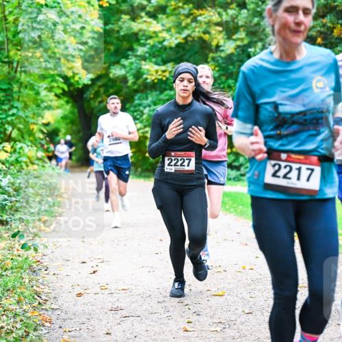 12.10.2025 - Bramfelder Halbmarathon 2025 Dr. Thomas Lammeyer http://msf.ph/oto/9348972 12.10.2025 10:29:09 Laufen 2980, 2227, 122, 2217, 202, 2351 meine-sportfotos.de