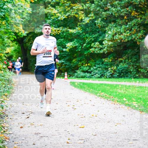 12.10.2025 - Bramfelder Halbmarathon 2025 Dr. Thomas Lammeyer http://msf.ph/oto/9348979 12.10.2025 10:29:11 Laufen 2980 meine-sportfotos.de