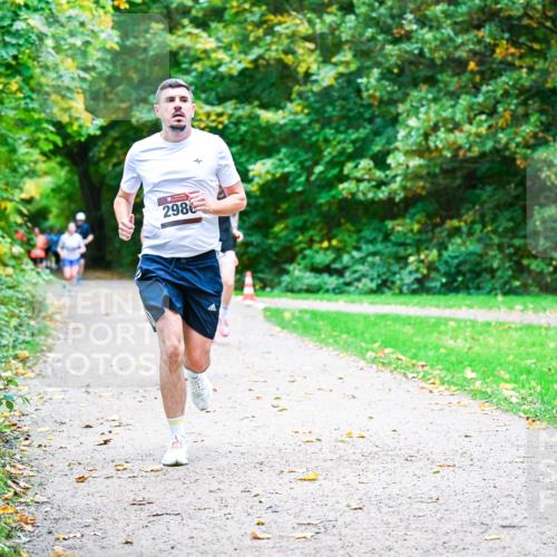 12.10.2025 - Bramfelder Halbmarathon 2025 Dr. Thomas Lammeyer http://msf.ph/oto/9348982 12.10.2025 10:29:11 Laufen 298 meine-sportfotos.de