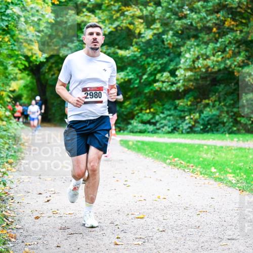 12.10.2025 - Bramfelder Halbmarathon 2025 Dr. Thomas Lammeyer http://msf.ph/oto/9348985 12.10.2025 10:29:11 Laufen 2980 meine-sportfotos.de
