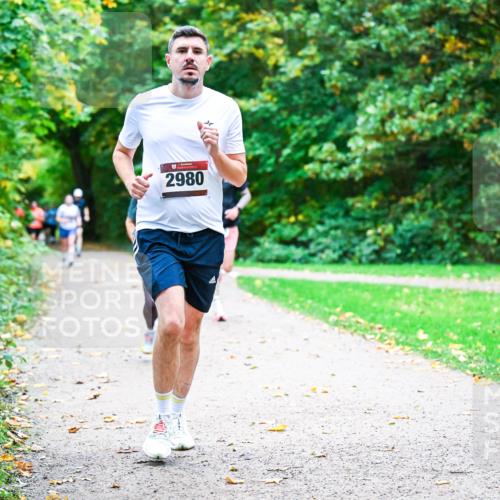 12.10.2025 - Bramfelder Halbmarathon 2025 Dr. Thomas Lammeyer http://msf.ph/oto/9348986 12.10.2025 10:29:12 Laufen 2980 meine-sportfotos.de