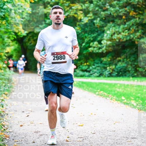 12.10.2025 - Bramfelder Halbmarathon 2025 Dr. Thomas Lammeyer http://msf.ph/oto/9348988 12.10.2025 10:29:12 Laufen 2980 meine-sportfotos.de