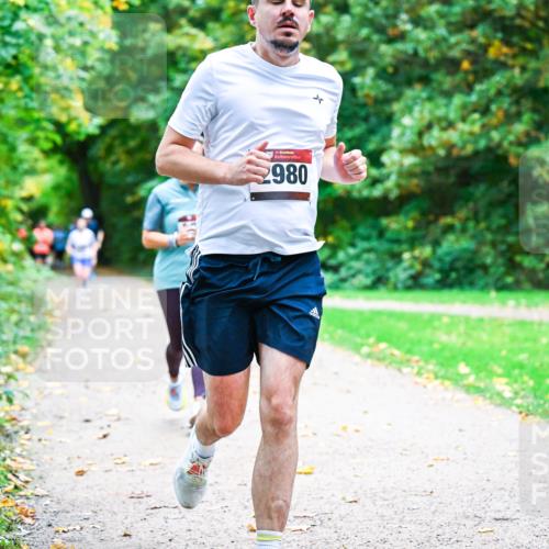 12.10.2025 - Bramfelder Halbmarathon 2025 Dr. Thomas Lammeyer http://msf.ph/oto/9348990 12.10.2025 10:29:12 Laufen 34, 2980 meine-sportfotos.de