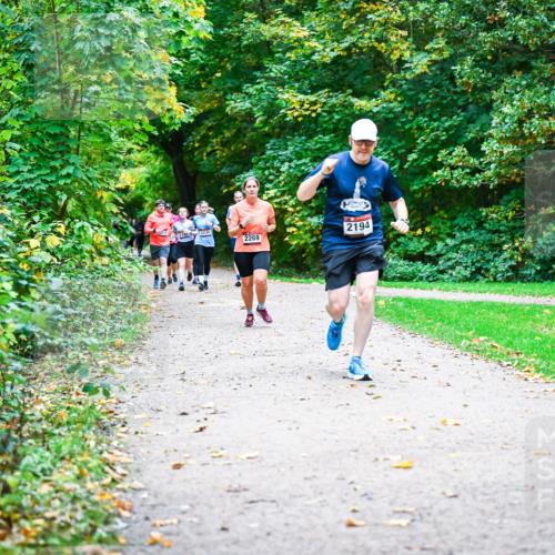 12.10.2025 - Bramfelder Halbmarathon 2025 Dr. Thomas Lammeyer http://msf.ph/oto/9349016 12.10.2025 10:29:21 Laufen 2234, 2269, 2194 meine-sportfotos.de