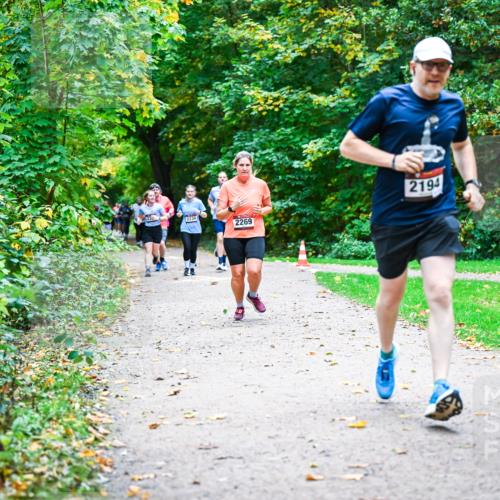 12.10.2025 - Bramfelder Halbmarathon 2025 Dr. Thomas Lammeyer http://msf.ph/oto/9349025 12.10.2025 10:29:23 Laufen 2194, 2234, 2269 meine-sportfotos.de
