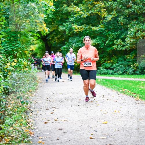 12.10.2025 - Bramfelder Halbmarathon 2025 Dr. Thomas Lammeyer http://msf.ph/oto/9349033 12.10.2025 10:29:24 Laufen 2205, 2269 meine-sportfotos.de