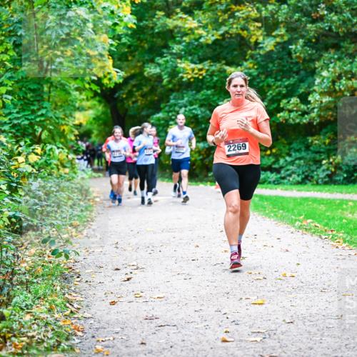 12.10.2025 - Bramfelder Halbmarathon 2025 Dr. Thomas Lammeyer http://msf.ph/oto/9349036 12.10.2025 10:29:25 Laufen 2269 meine-sportfotos.de